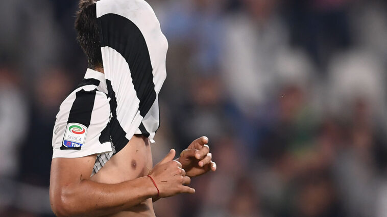 calciatore juventus maglietta