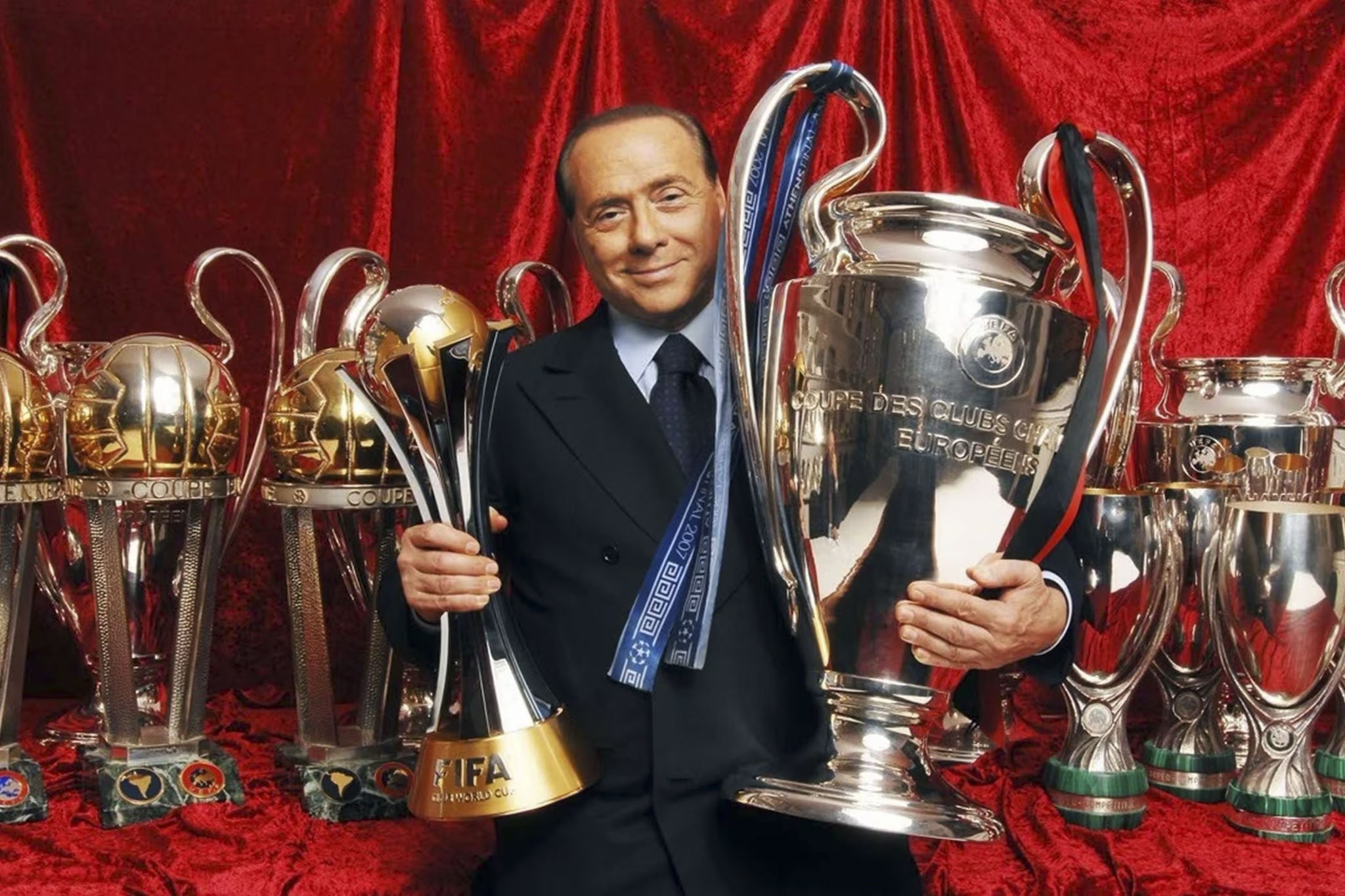 Silbio Berlusconi trofei Milan